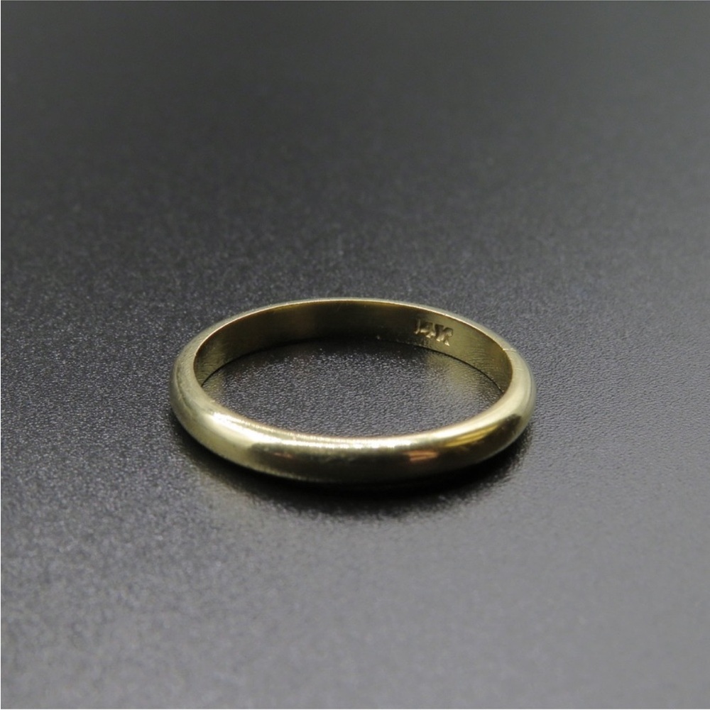 14k yellow gold rounded plain 2.4mm band ring size 5.75